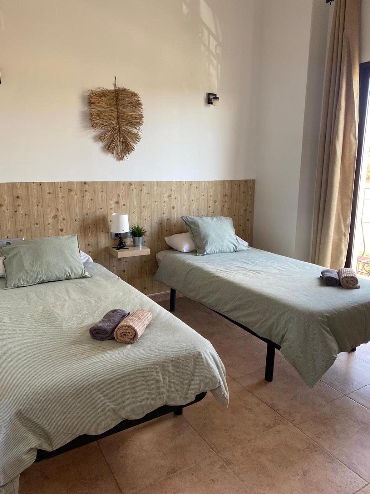 Hostal Espai Mediterrani Пуэбла-де-Вальбона Экстерьер фото
