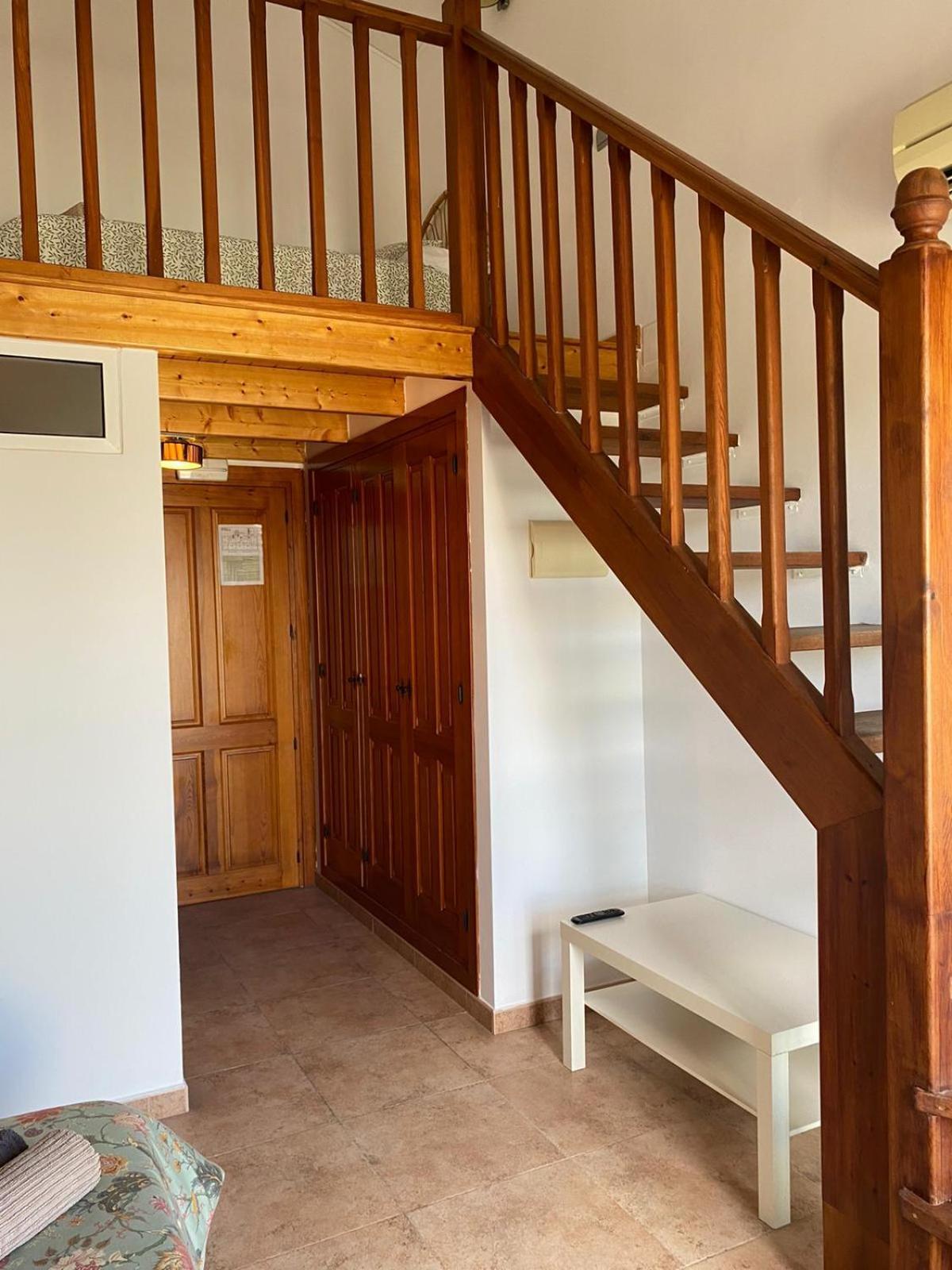 Hostal Espai Mediterrani Пуэбла-де-Вальбона Экстерьер фото