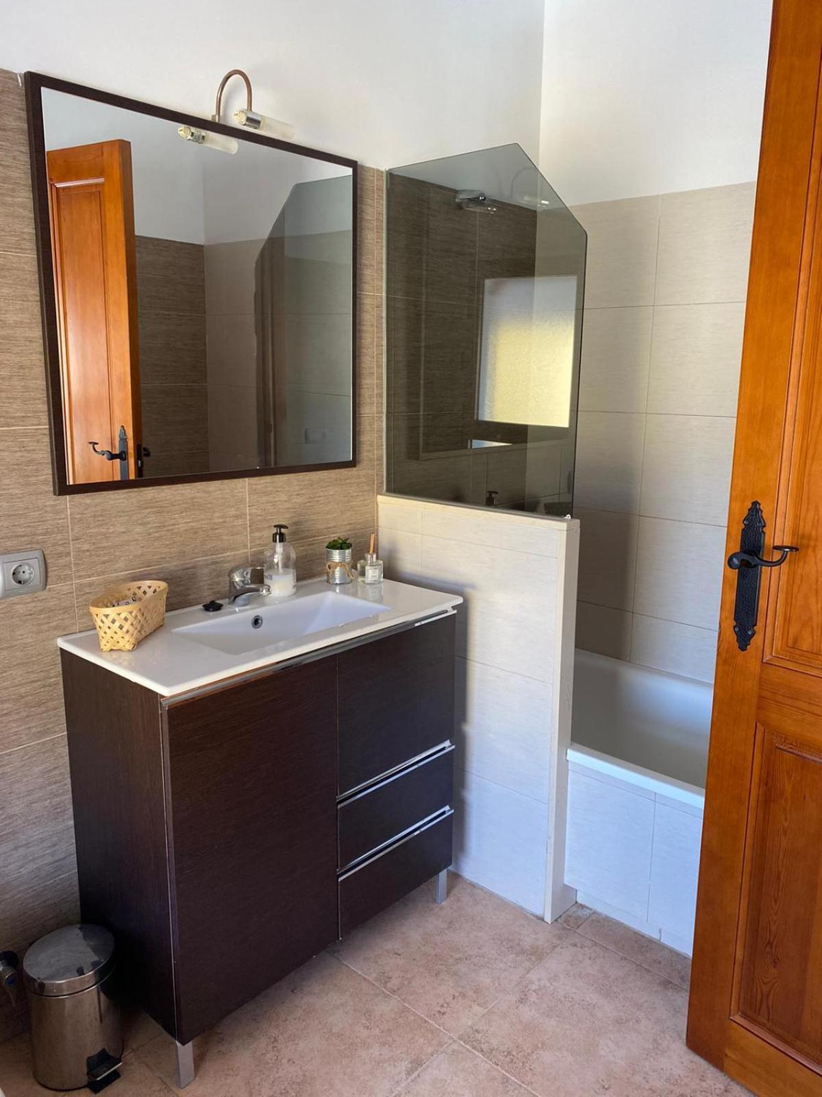 Hostal Espai Mediterrani Пуэбла-де-Вальбона Экстерьер фото