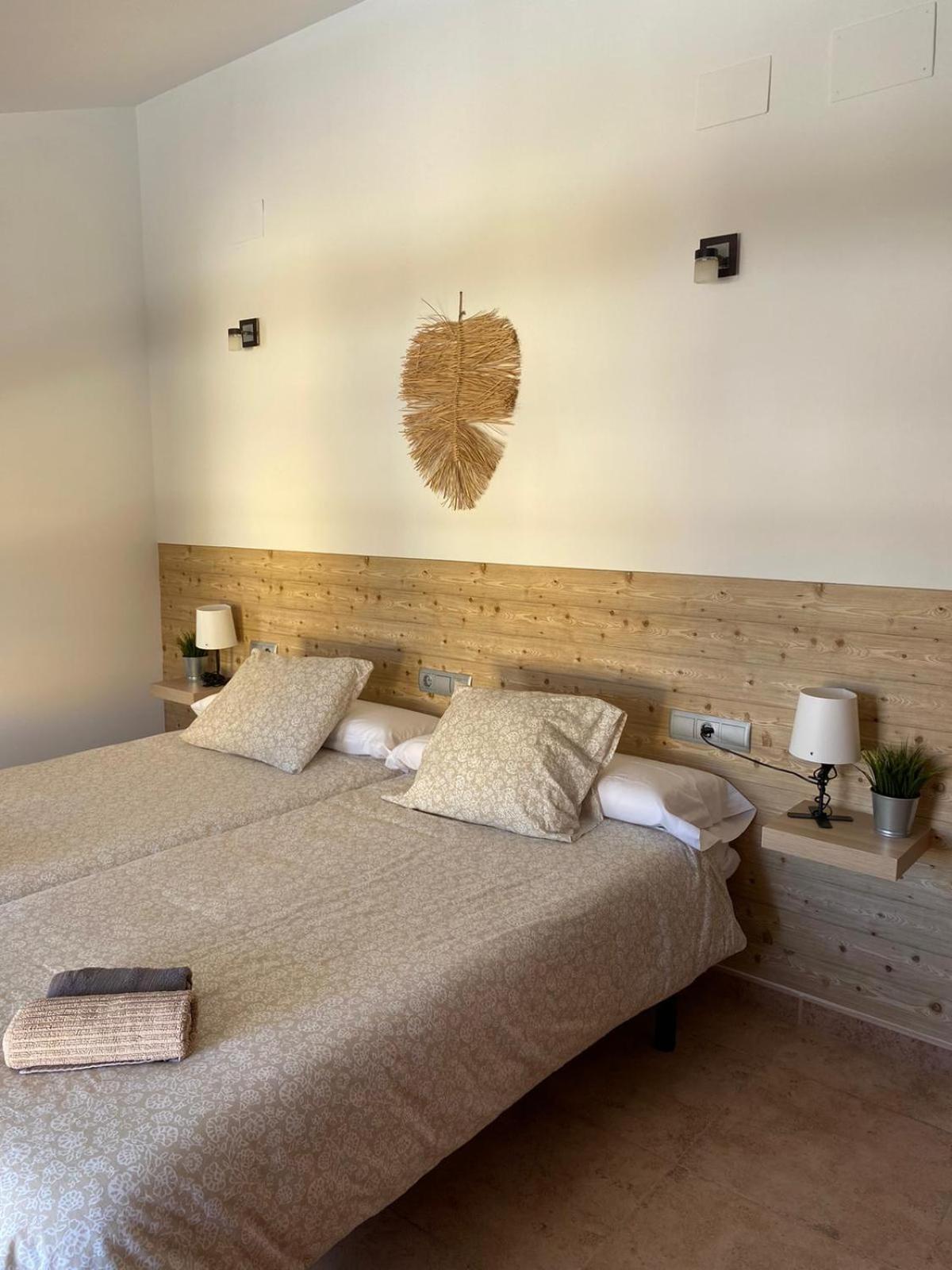 Hostal Espai Mediterrani Пуэбла-де-Вальбона Экстерьер фото