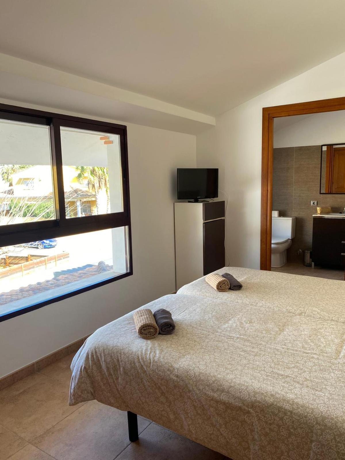 Hostal Espai Mediterrani Пуэбла-де-Вальбона Экстерьер фото